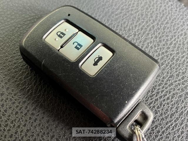 Toyota CROWN SEDAN 2015-08 8335378-22