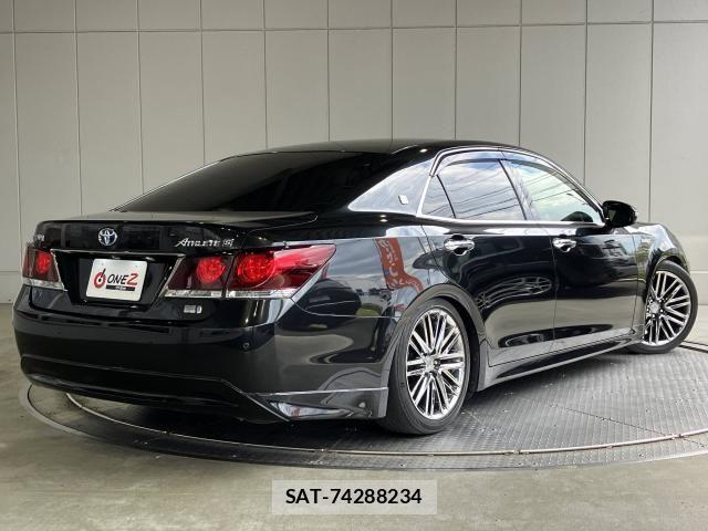 Toyota CROWN SEDAN 2015-08 8335378-26