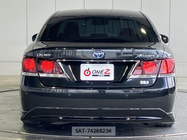 Toyota CROWN SEDAN 2015-08 8335378-27