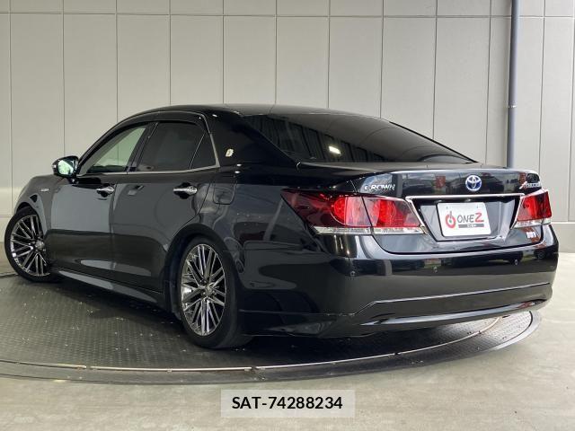 Toyota CROWN SEDAN 2015-08 8335378-28