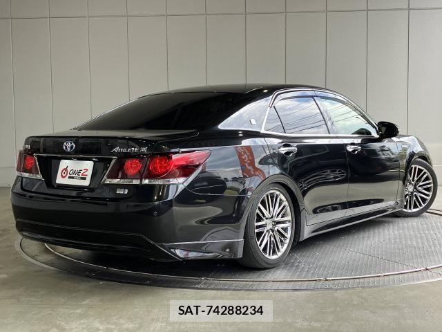 Toyota CROWN SEDAN 2015-08 8335378-2
