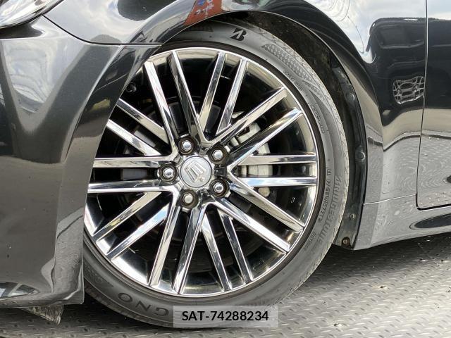 Toyota CROWN SEDAN 2015-08 8335378-3