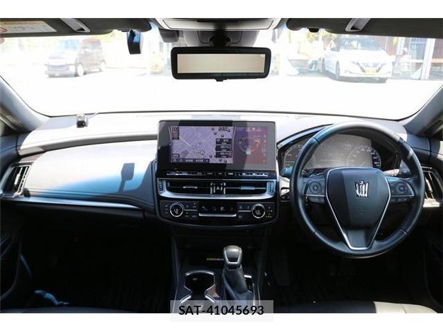 Toyota CROWN SEDAN 2020-11 8335372-15