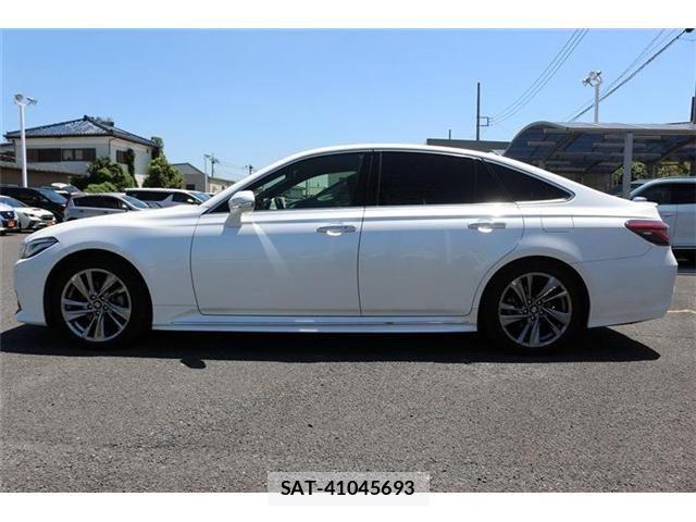 Toyota CROWN SEDAN 2020-11 8335372-8