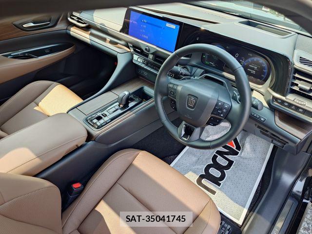 Toyota CROWN SEDAN 2025-02 8335357-10