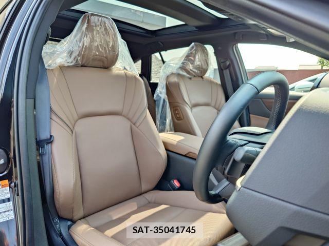 Toyota CROWN SEDAN 2025-02 8335357-11