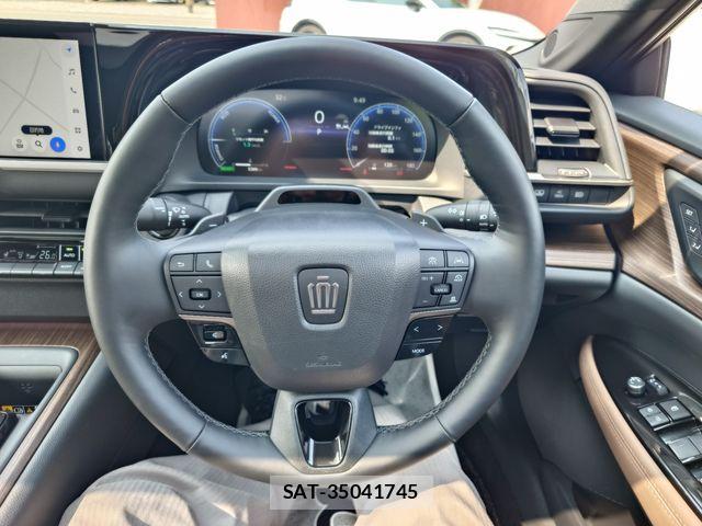 Toyota CROWN SEDAN 2025-02 8335357-12