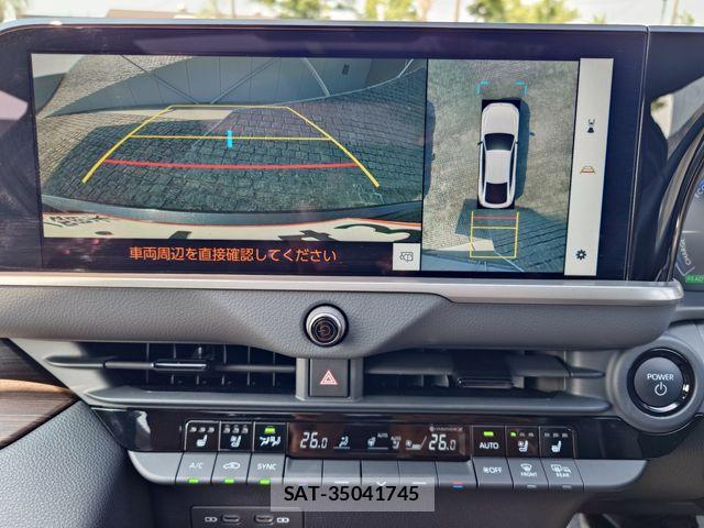 Toyota CROWN SEDAN 2025-02 8335357-16