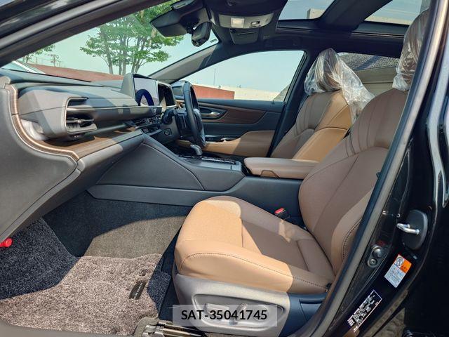 Toyota CROWN SEDAN 2025-02 8335357-22