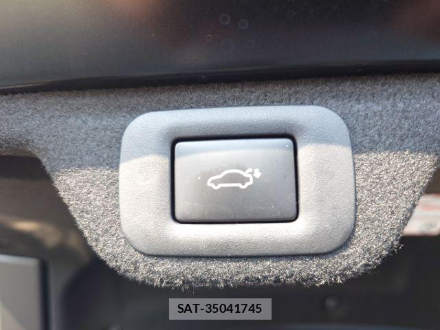 Toyota CROWN SEDAN 2025-02 8335357-27