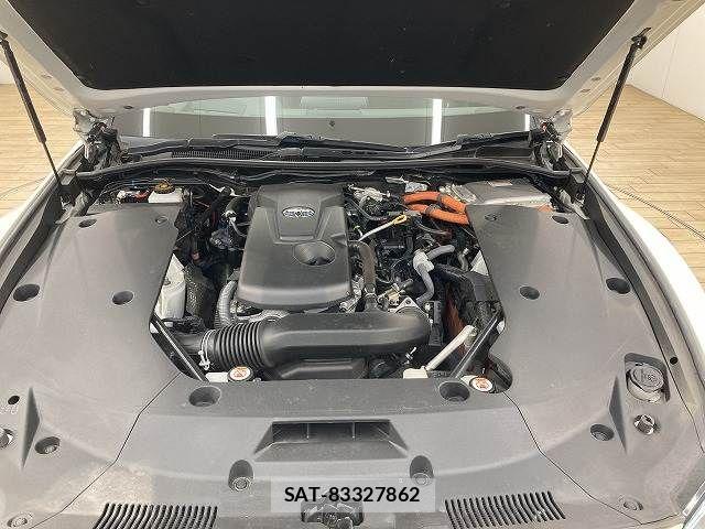 Toyota CROWN SEDAN 2019-09 8335380-13