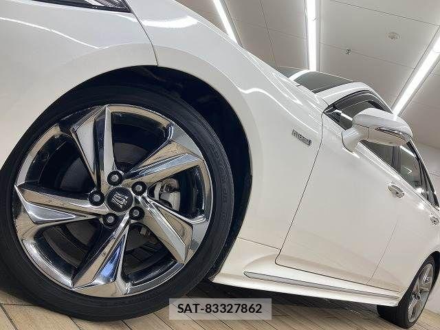 Toyota CROWN SEDAN 2019-09 8335380-18