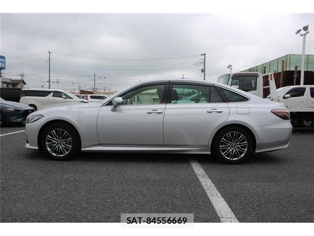 Toyota CROWN SEDAN 2021-07 8335369-12