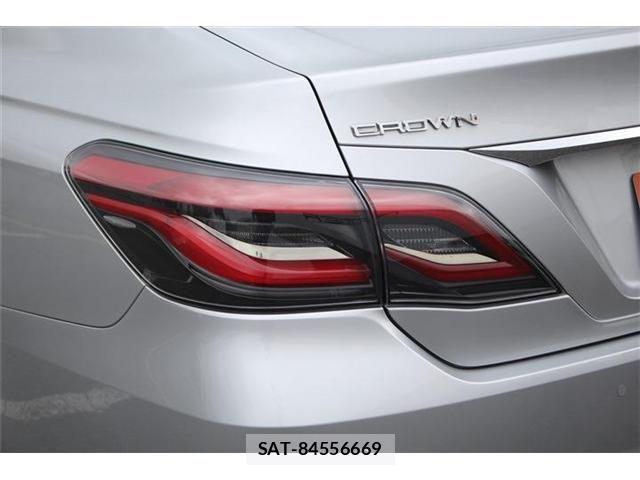 Toyota CROWN SEDAN 2021-07 8335369-27