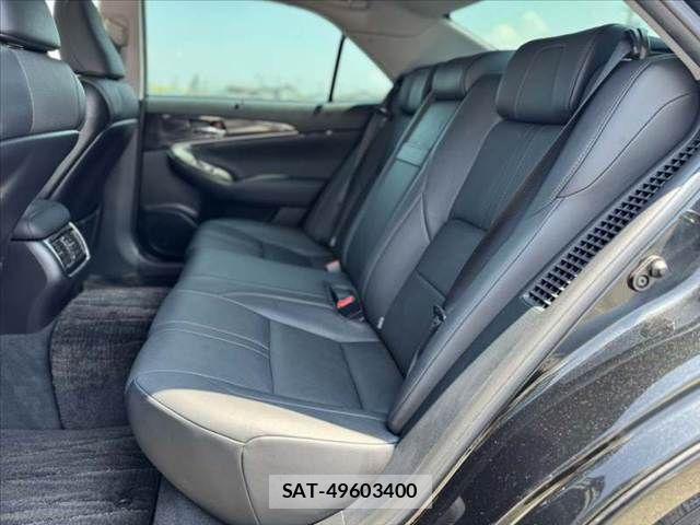 Toyota CROWN SEDAN 2013-02 8335383-17