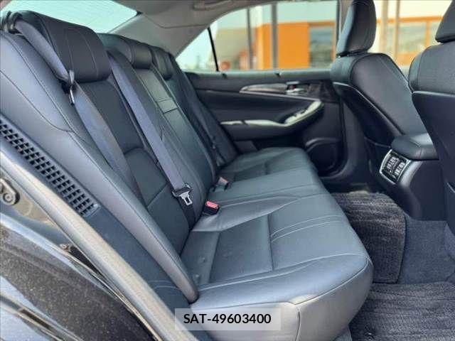 Toyota CROWN SEDAN 2013-02 8335383-18
