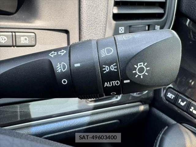 Toyota CROWN SEDAN 2013-02 8335383-23