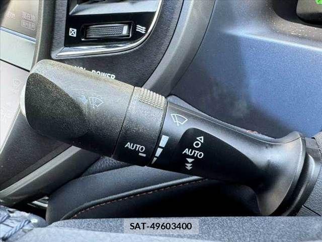 Toyota CROWN SEDAN 2013-02 8335383-24