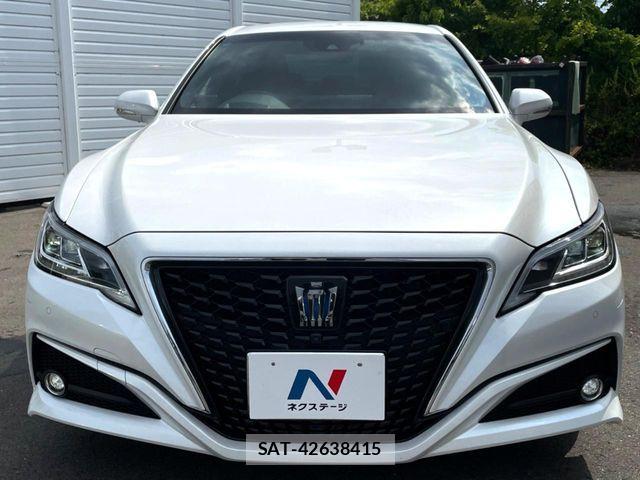 Toyota CROWN SEDAN 2021-12 8335362-12