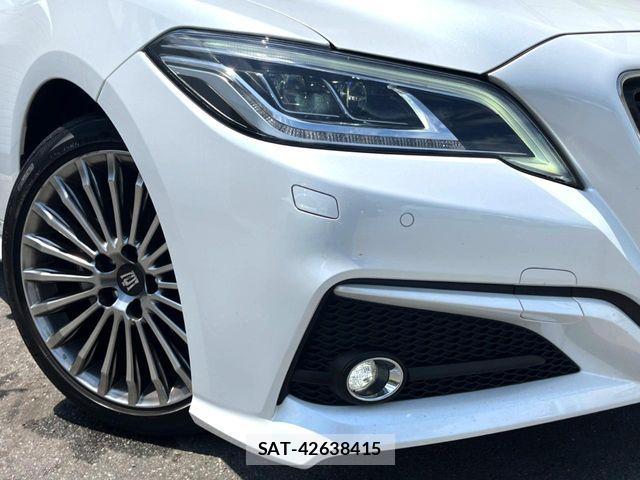 Toyota CROWN SEDAN 2021-12 8335362-14