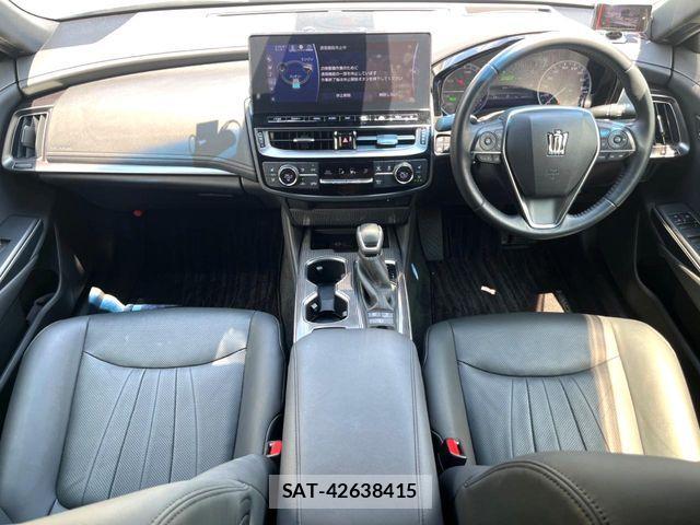 Toyota CROWN SEDAN 2021-12 8335362-1