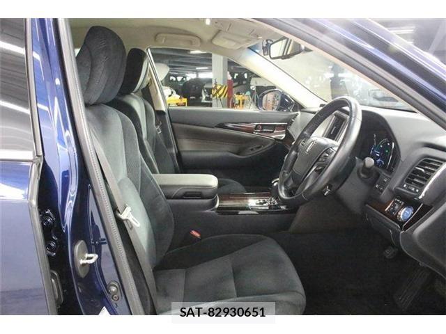 Toyota CROWN SEDAN 2016-09 8335390-28