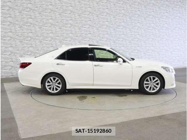 Toyota CROWN SEDAN 2013-09 8335386-12