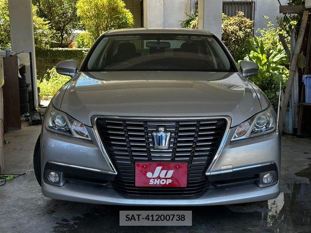 Toyota CROWN SEDAN 2014-10 8335392-1