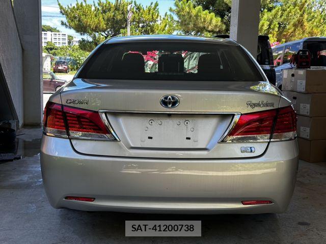 Toyota CROWN SEDAN 2014-10 8335392-4