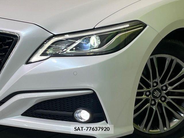 Toyota CROWN SEDAN 2022-05 8335366-11