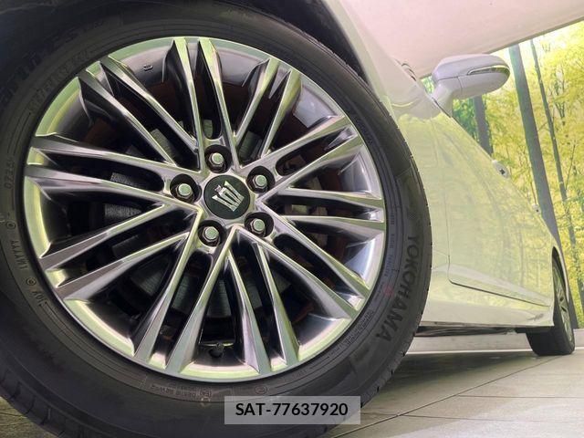 Toyota CROWN SEDAN 2022-05 8335366-12
