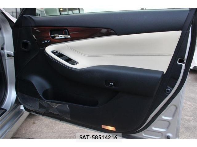Toyota CROWN SEDAN 2013-03 8335391-29