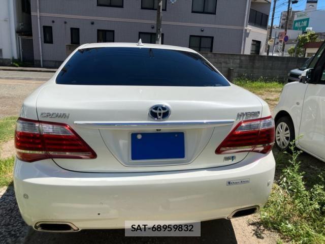 Toyota CROWN SEDAN 2010-05 8335396-3