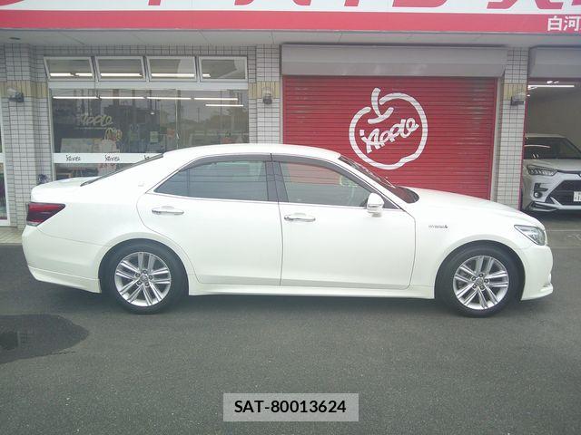 Toyota CROWN SEDAN 2013-09 8335394-5