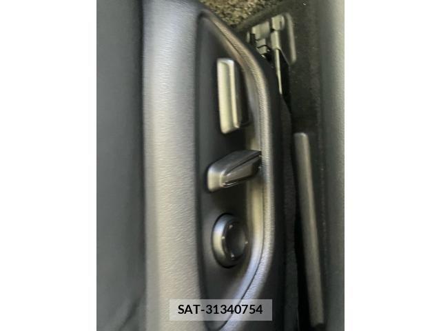 Toyota CROWN SEDAN 2023-12 8335356-19