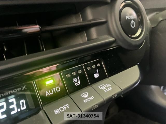 Toyota CROWN SEDAN 2023-12 8335356-28