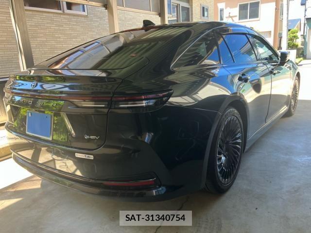 Toyota CROWN SEDAN 2023-12 8335356-2
