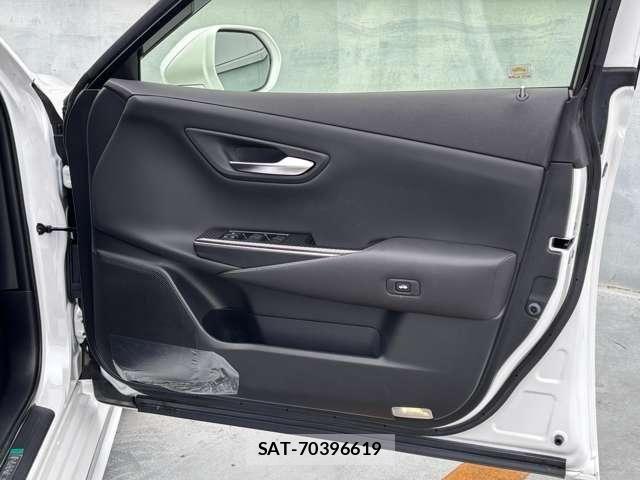 Toyota CROWN SEDAN 2020-11 8335359-12