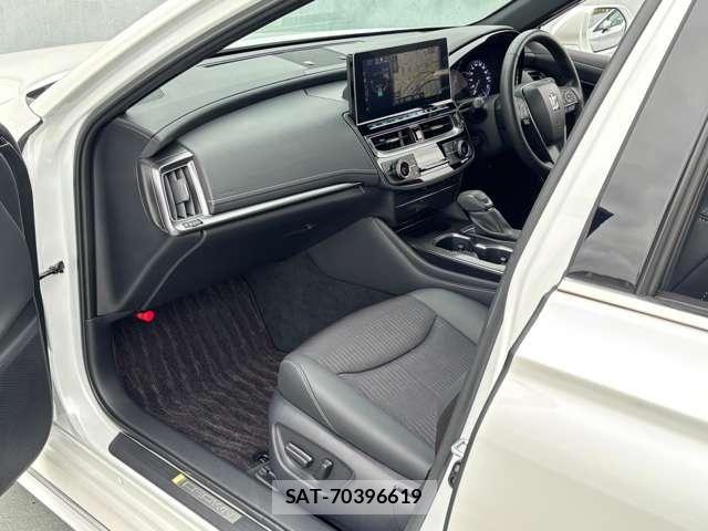 Toyota CROWN SEDAN 2020-11 8335359-23