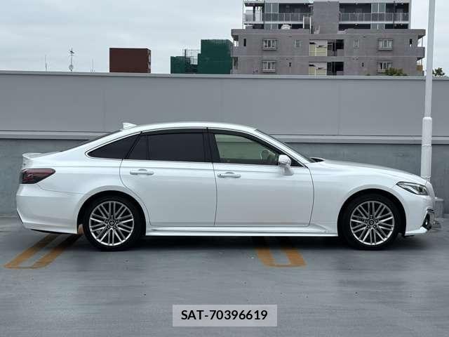 Toyota CROWN SEDAN 2020-11 8335359-7