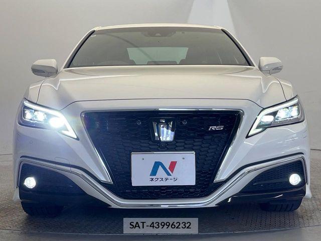 Toyota CROWN SEDAN 2018-10 8335363-16