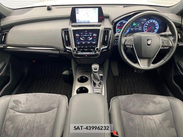 Toyota CROWN SEDAN 2018-10 8335363-1