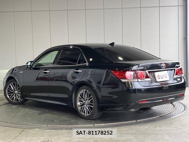 Toyota CROWN SEDAN 2016-04 8335374-1