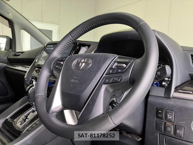 Toyota CROWN SEDAN 2016-04 8335374-25