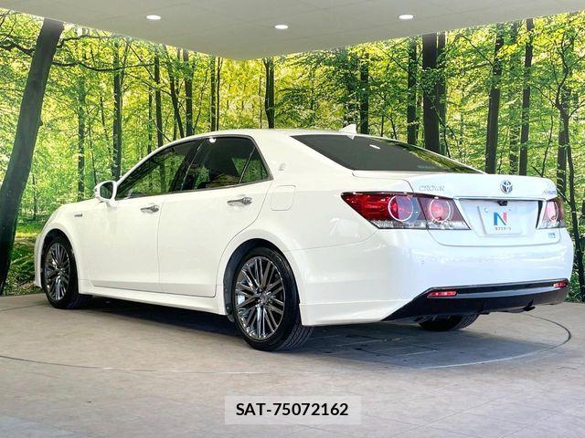 Toyota CROWN SEDAN 2016-01 8335375-16