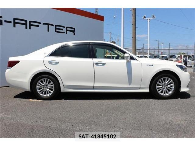 Toyota CROWN SEDAN 2016-01 8335388-10
