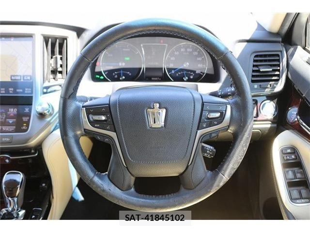 Toyota CROWN SEDAN 2016-01 8335388-14