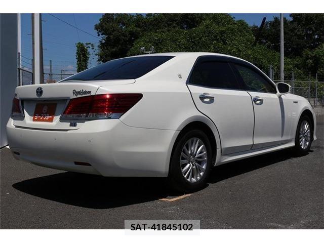 Toyota CROWN SEDAN 2016-01 8335388-21