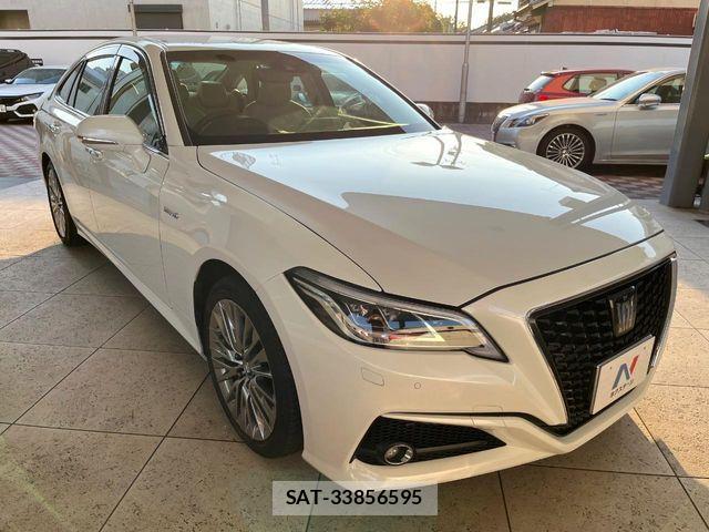 Toyota CROWN SEDAN 2018-06 8335371-16