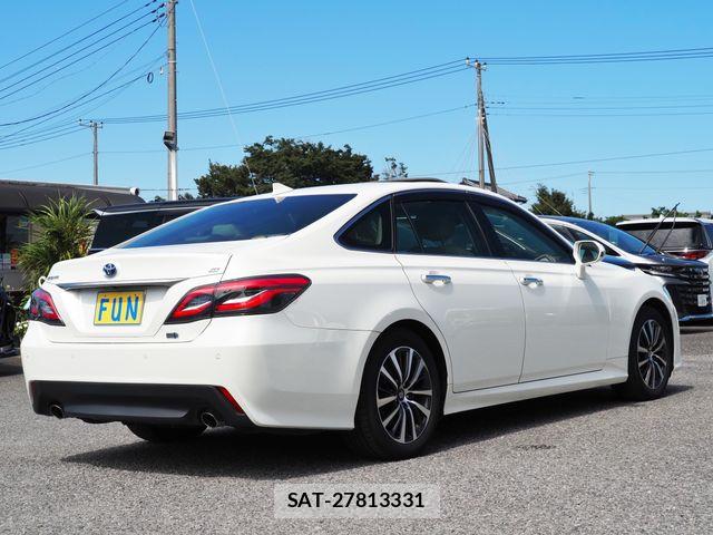 Toyota CROWN SEDAN 2020-09 8335361-4